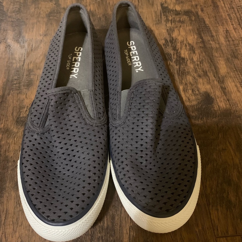 Women’s Sperrys 7.5 Gray!